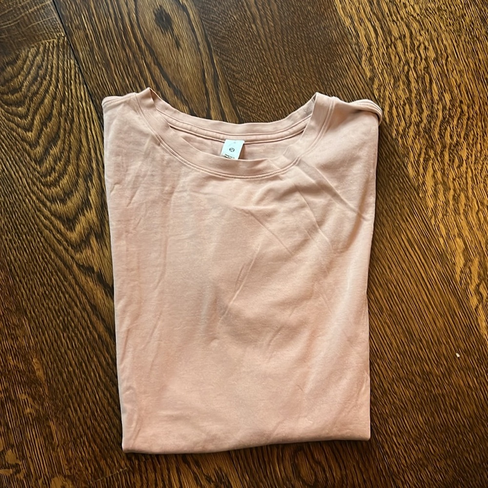 6 Lululemon TShirt
